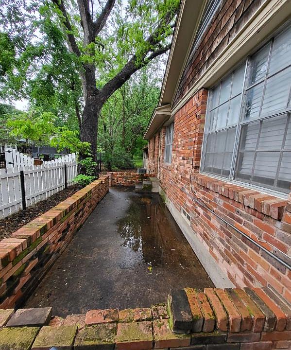 1st image of 1006 W Lamar St #1006