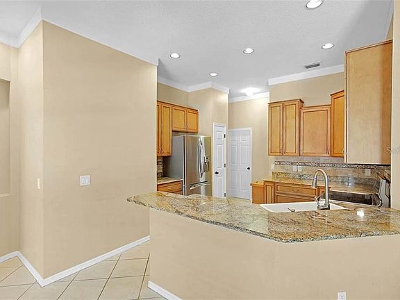 3rd image of 11930 Timberhill Dr