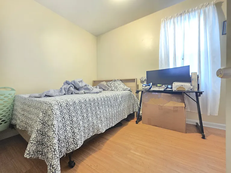 1061 Fanny St #2 — Photo 5