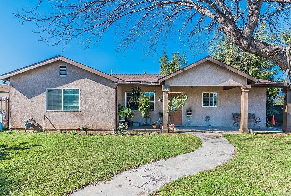 1st image of 133 S Cerritos Ave