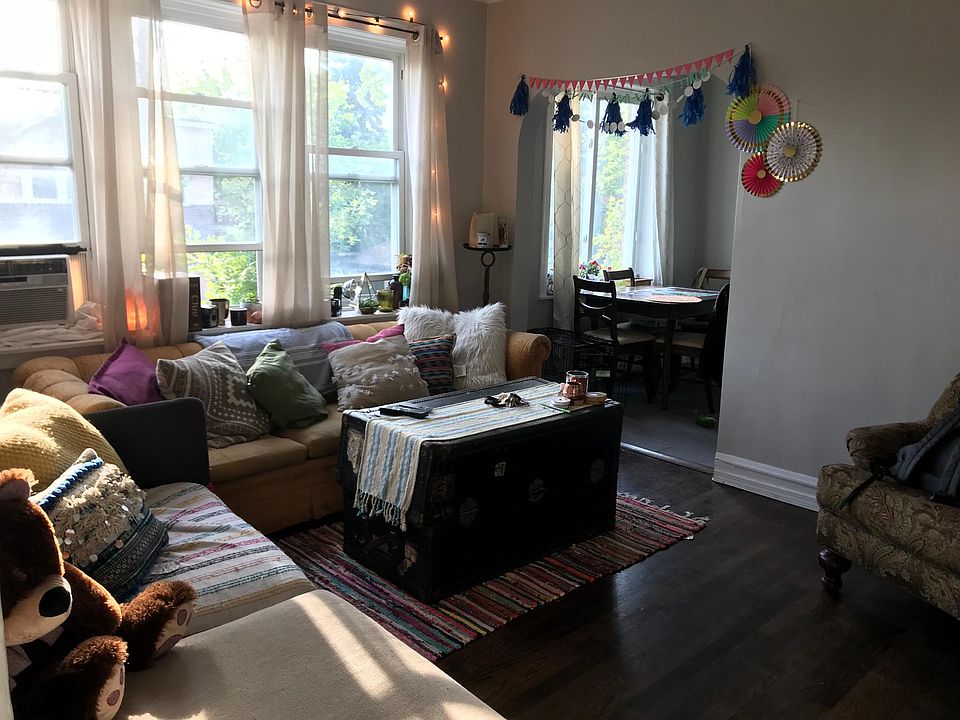 1st image of 3856 W Diversey Ave