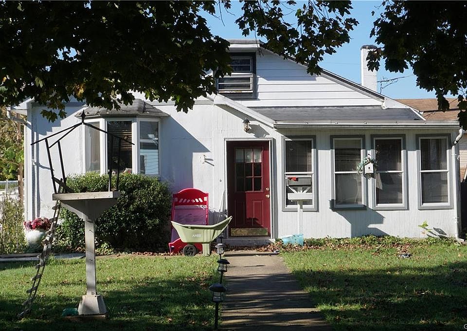 2nd image of 1860 S 2nd St