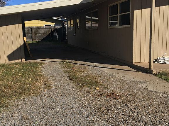 2nd image of 408 W Harvester Ave