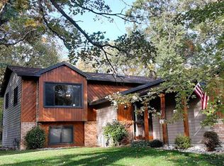 34 Oak Leaf Ln, Circle Pines, MN 55014