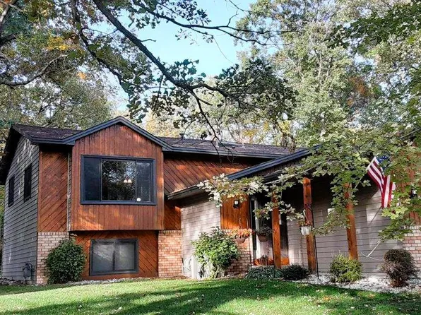 34 Oak Leaf Ln, Circle Pines, MN 55014
