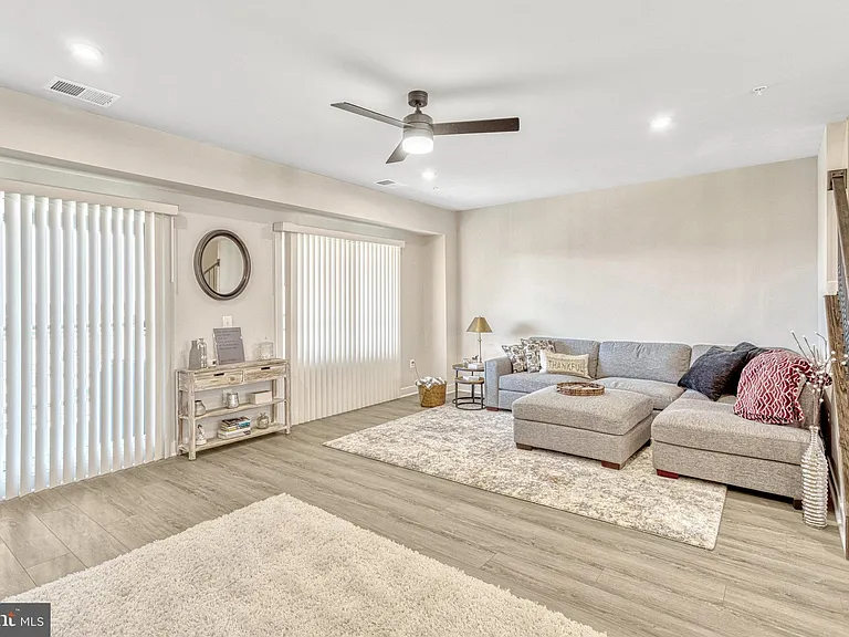 1669 Dunnington Pl — Photo 36