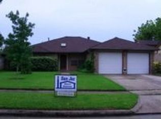 10846 Mesquite Dr, La Porte, TX 77571