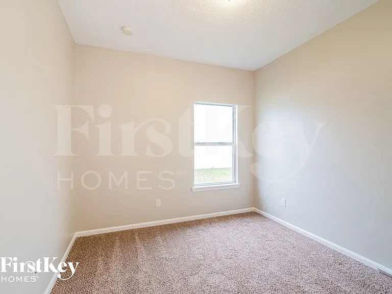 528 Millhouse Ln — Photo 11