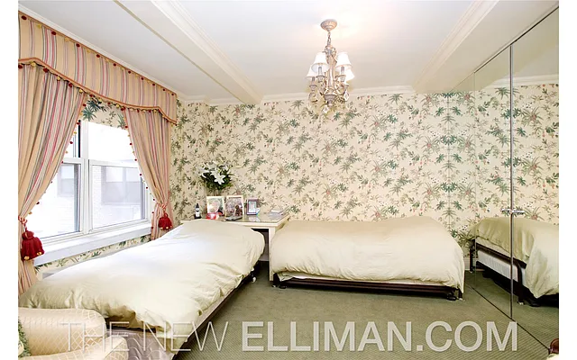 Sold by Douglas Elliman | media 18