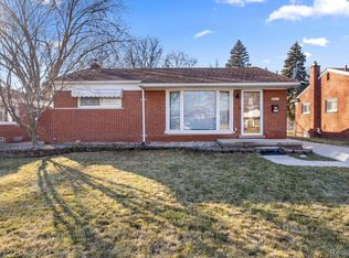 8245 Lochdale St, Dearborn Heights, MI 48127