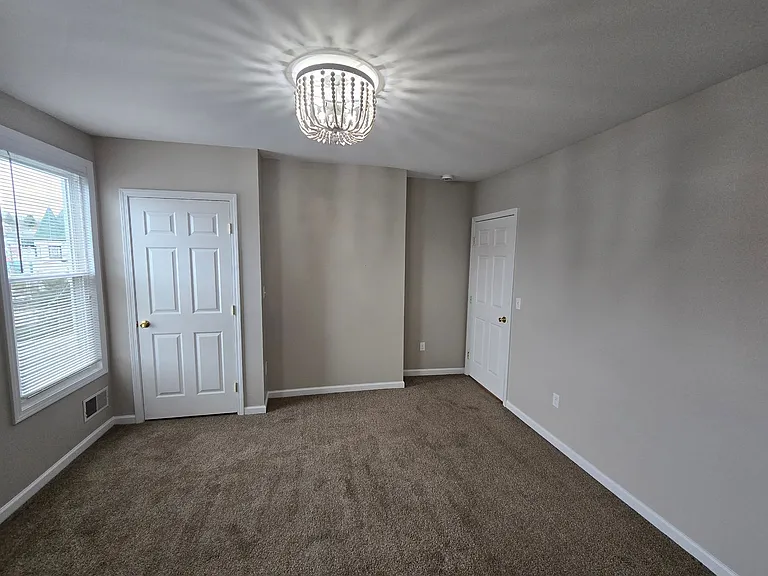 430 Greenfield Avenue — Photo 43