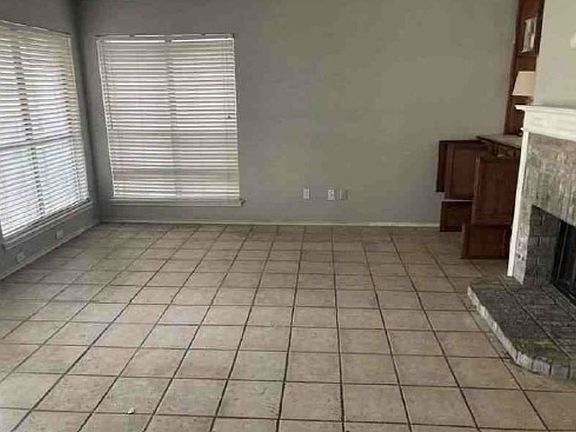 Additional Living Room