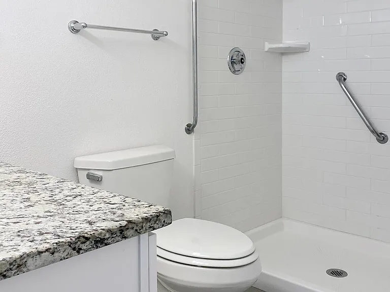 610 S Clinton St #4C — Photo 14