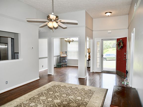 3rd image of 109 Choctaw Cir