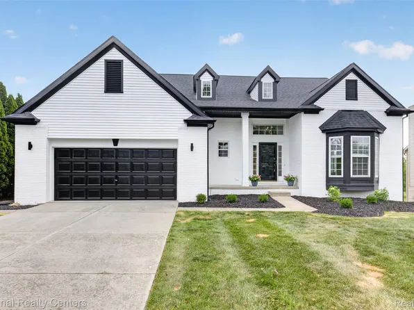 2707 Cook Creek Dr, Ann Arbor, MI 48103