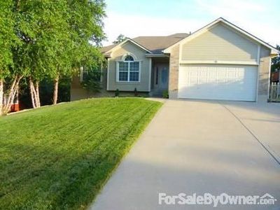 1325 SW Graystone Cir, Grain Valley, MO, 64029