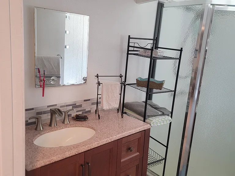 Plumeria Rd — Photo 7