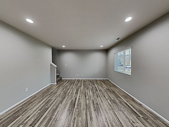 5th image of 10583 189th St E