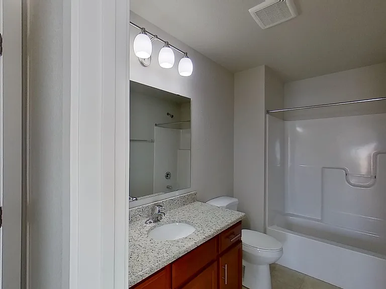 2004 American Eagle Dr #25 — Photo 18
