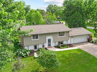 16500 The Strand, Minnetonka, MN 55345