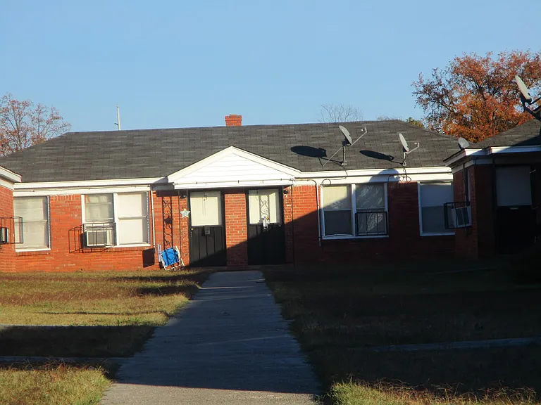2196 Castex St — Photo 8