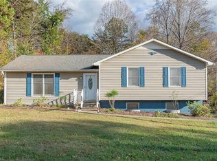 6927 Hampton Rd, Clemmons, NC 27012