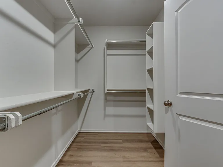 10810 NW 119th Pl — Photo 38