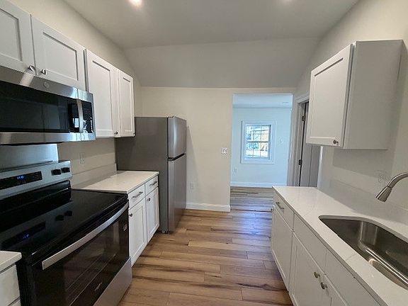 3rd image of 1 Old Blue Point Rd #102