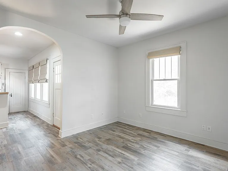 1300 Riverview Rd — Photo 11
