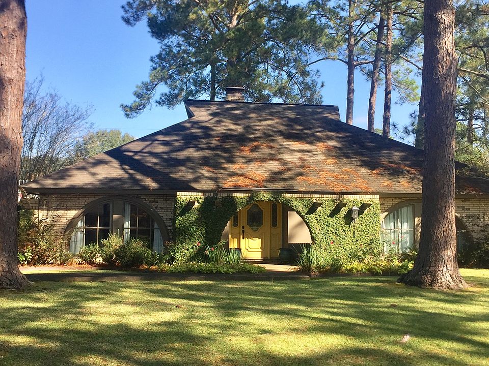 1st image of 309 Chastant Blvd