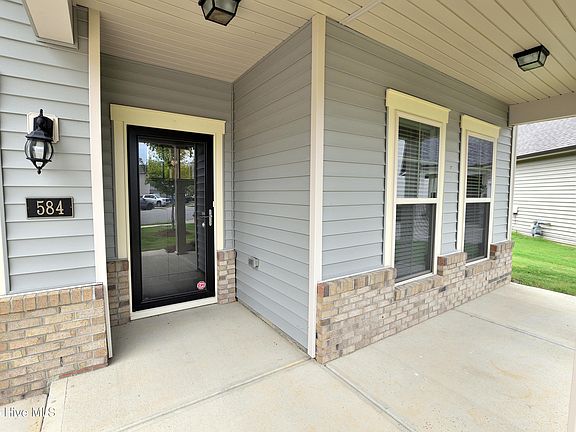 4th image of 584 Golden Villas Drive