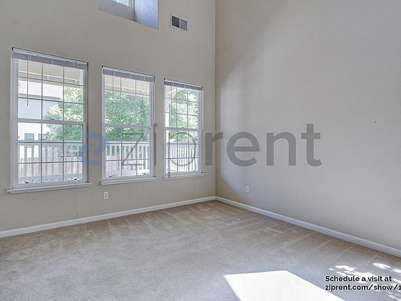5th image of 4923 Windsor Village Ln