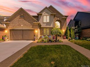 13340 Andover Dr, Plymouth, MI 48170