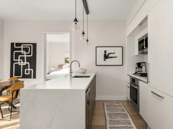 505 West 43rd Street 3E image 3 of 15