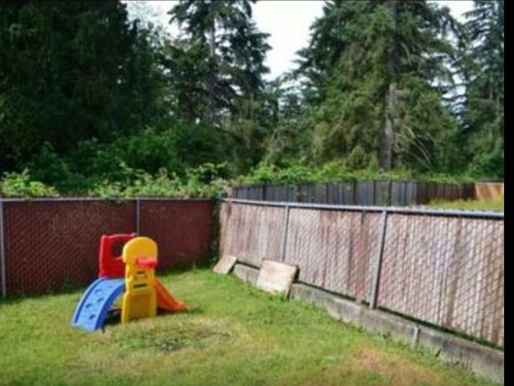 3rd image of 4021 Auburn Way S