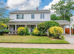 557 Seaford Ave, Massapequa, NY 11758