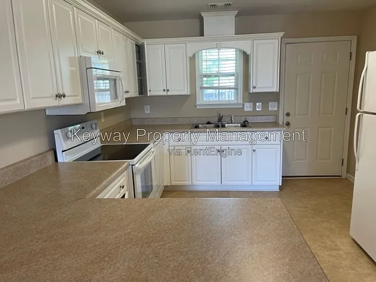 6107 Village West Ln — Photo 4