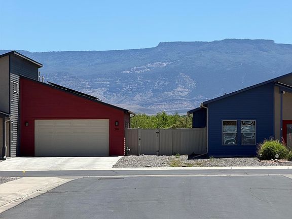 3rd image of 381 Green River Dr