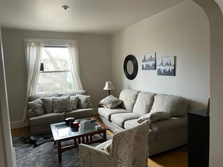 521 Beloit Avenue — Photo 3