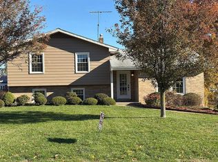 216 Bainbridge Dr, Aliquippa, PA 15001