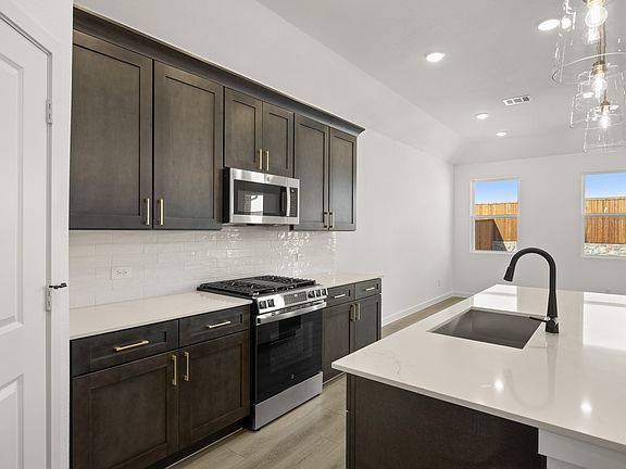 7th image of this home
