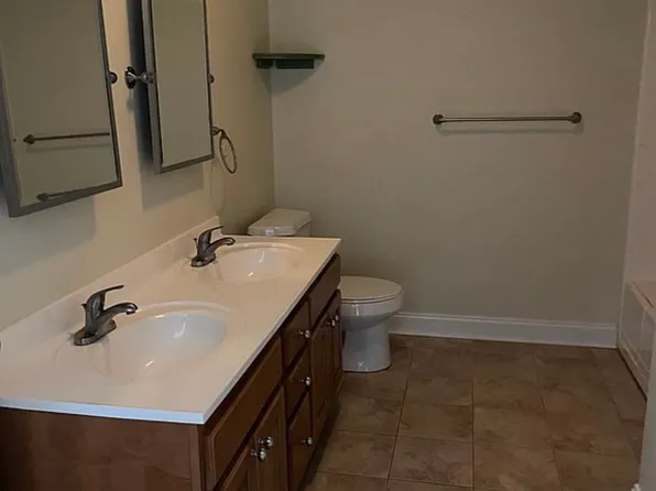 360 Harbor Dr, Morgantown, WV 26508