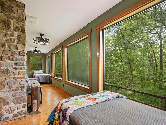 32nd image of 709 Jones Rd