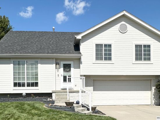 18650 Berry St, Omaha, NE 68135