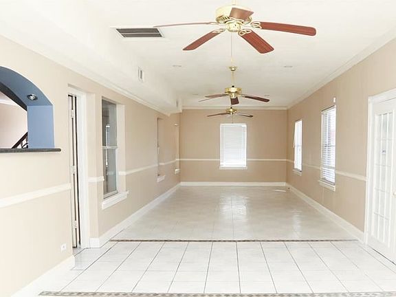 3rd image of 7331 Greenwood Point Dr