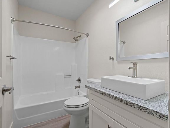 4th image of 2942 N Edith Blvd #2942