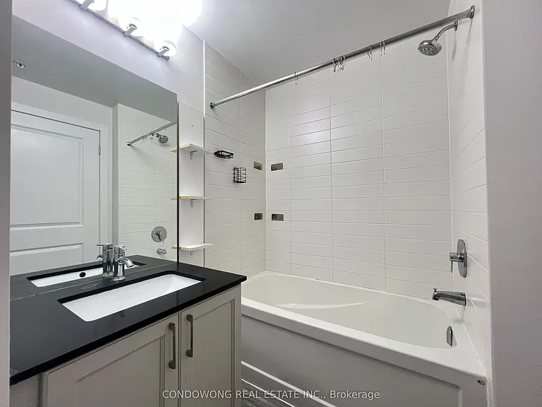 7 Kenaston Gdns #325 — Photo 6