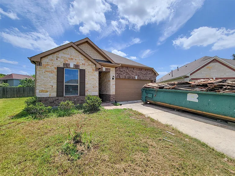 14202 Persimmon Woods Dr — Photo 38