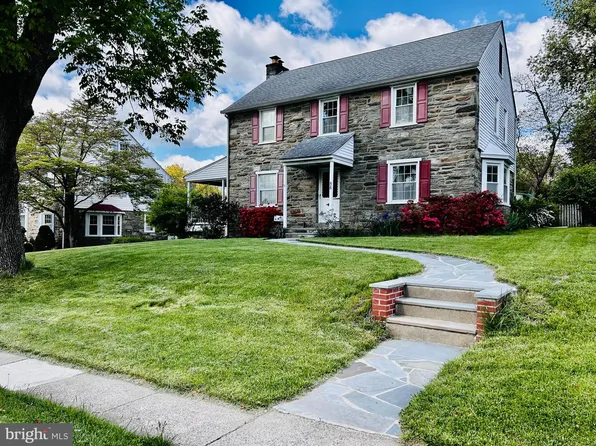 56 N New Ardmore Ave, Broomall, PA 19008