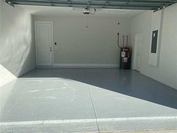 4th image of 4445 8th Ave NE